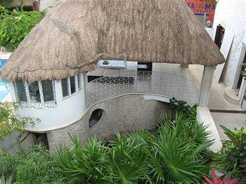 Tropical Casa Blanca Youth & Chic Hotel 2*
